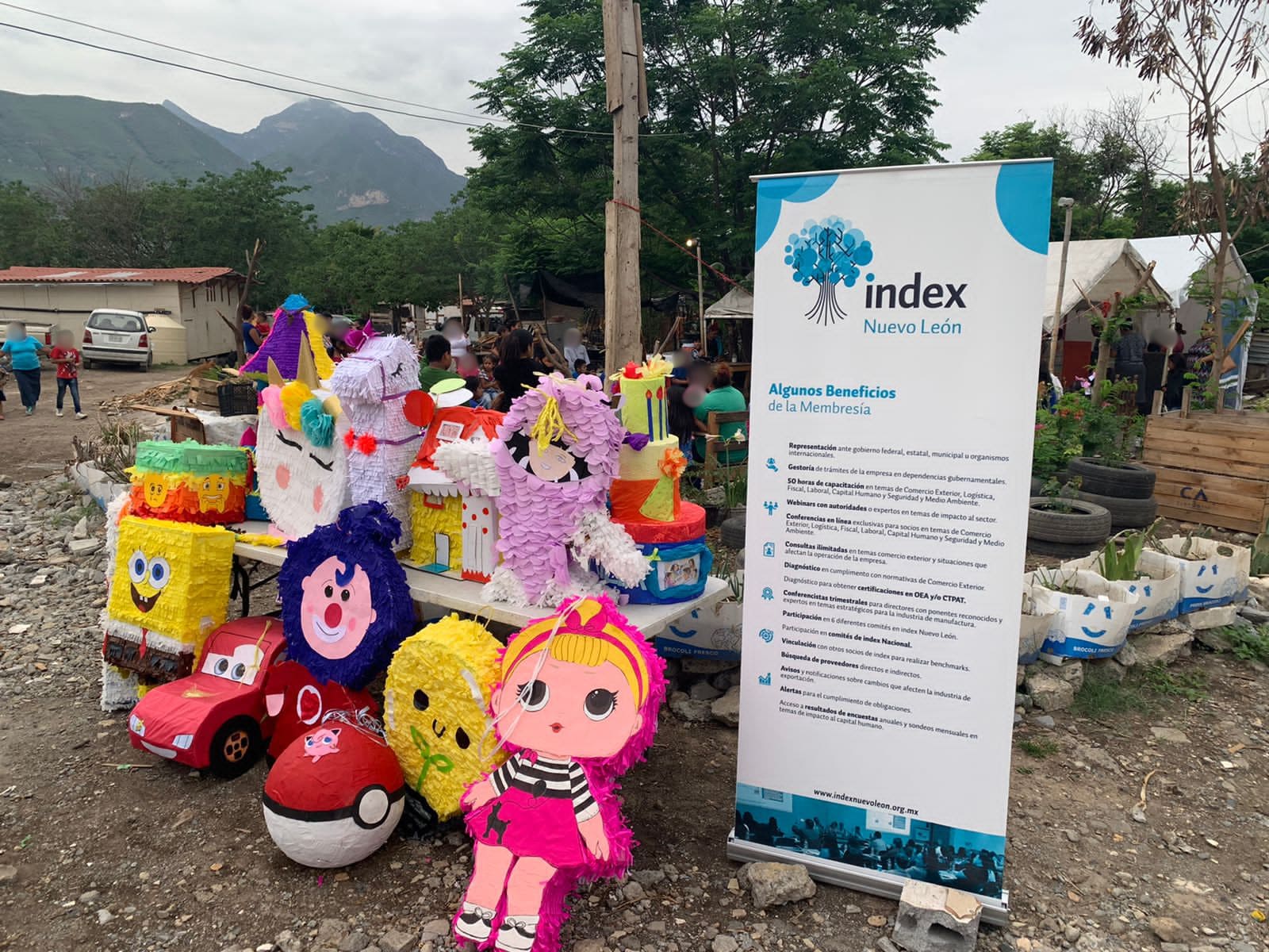 Community gifts distribution